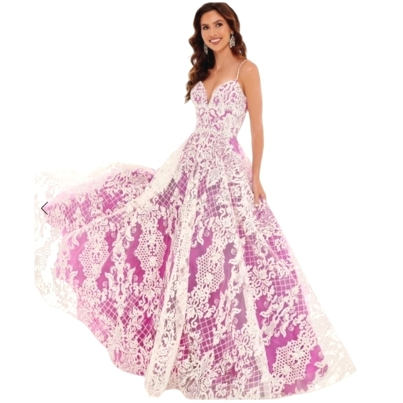 Rachel Allan Dresses & Skirts - Stunning RACHEL ALLAN Purple and off white PROM Gown